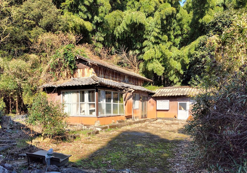 Wood house on a large plot in Minamishimabara, Nagasaki