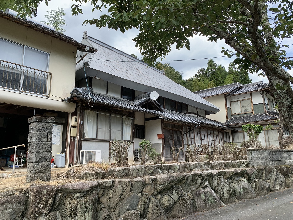 1950s wood house, 7-min walk to station, Okayama
