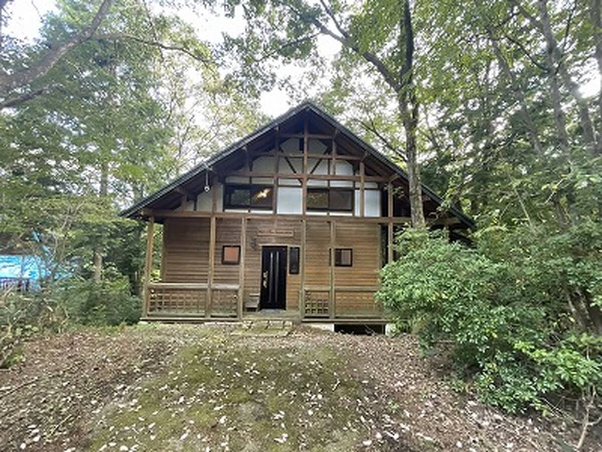 1990s wood house in Hiroshima
