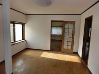 1970s wood house on a large plot in Niigata