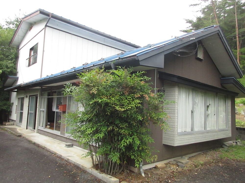 1950s wood house, 12-min walk to station, Iwate
