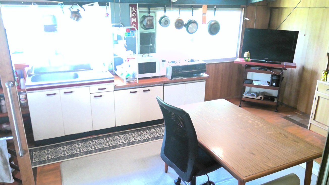1970s wood house in Koyama, Kimotsuki, farmland, approval needed