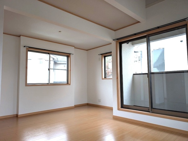 2000s wood house, 14-min walk to station, Hyogo