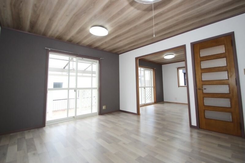 1990s wood house in Mie