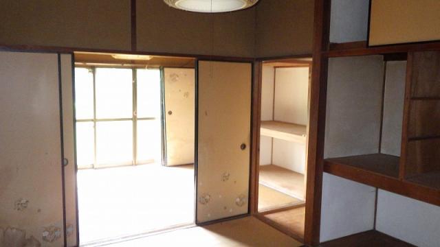 1960s wood house, 17-min walk to station, Nagasaki