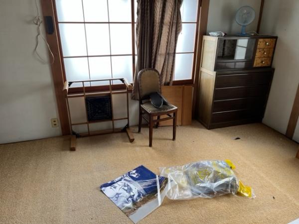 Quiet residential neighborhood! Facilities include city gas, propane, and municipal water.