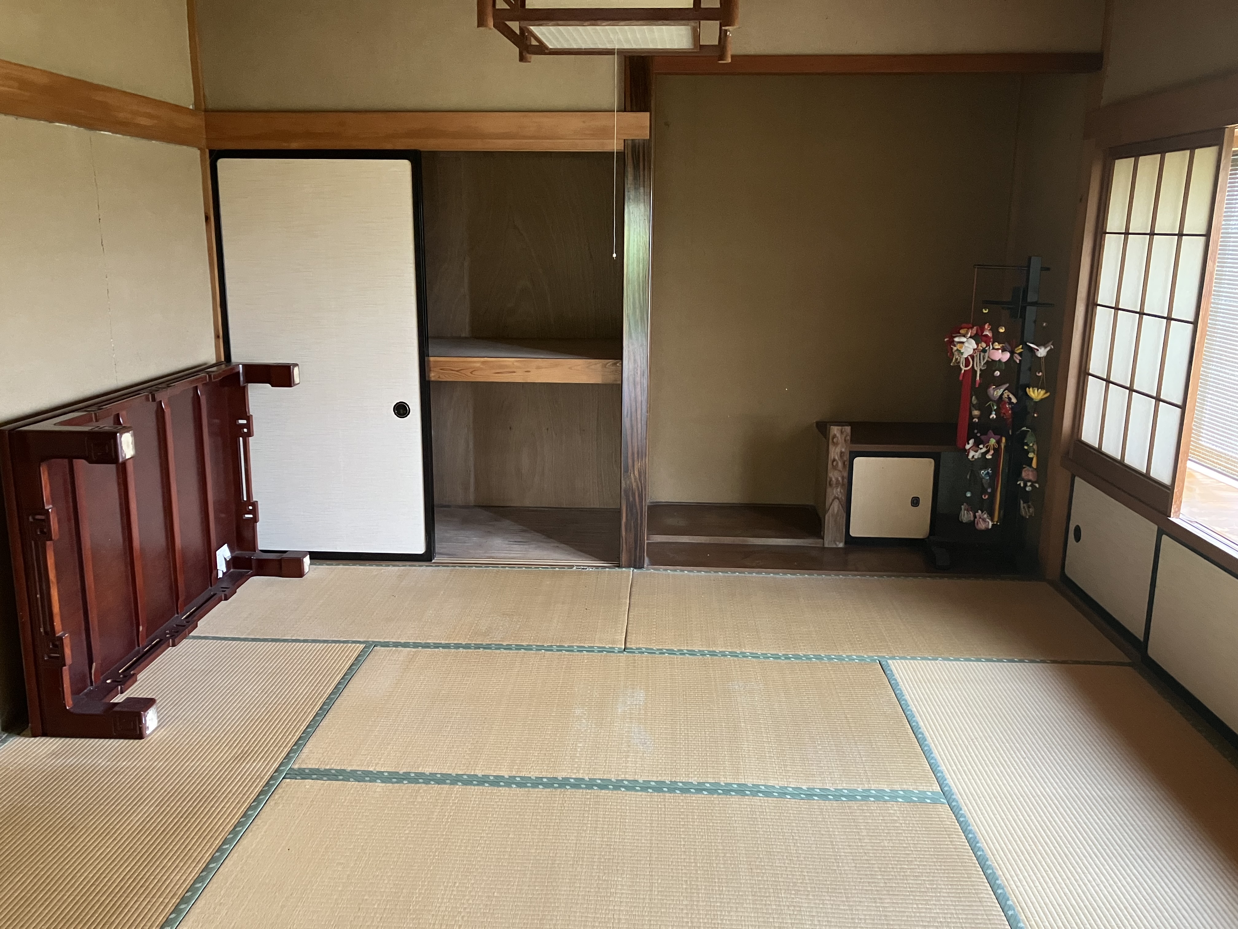 1980s wood house on a large plot in Tochigi