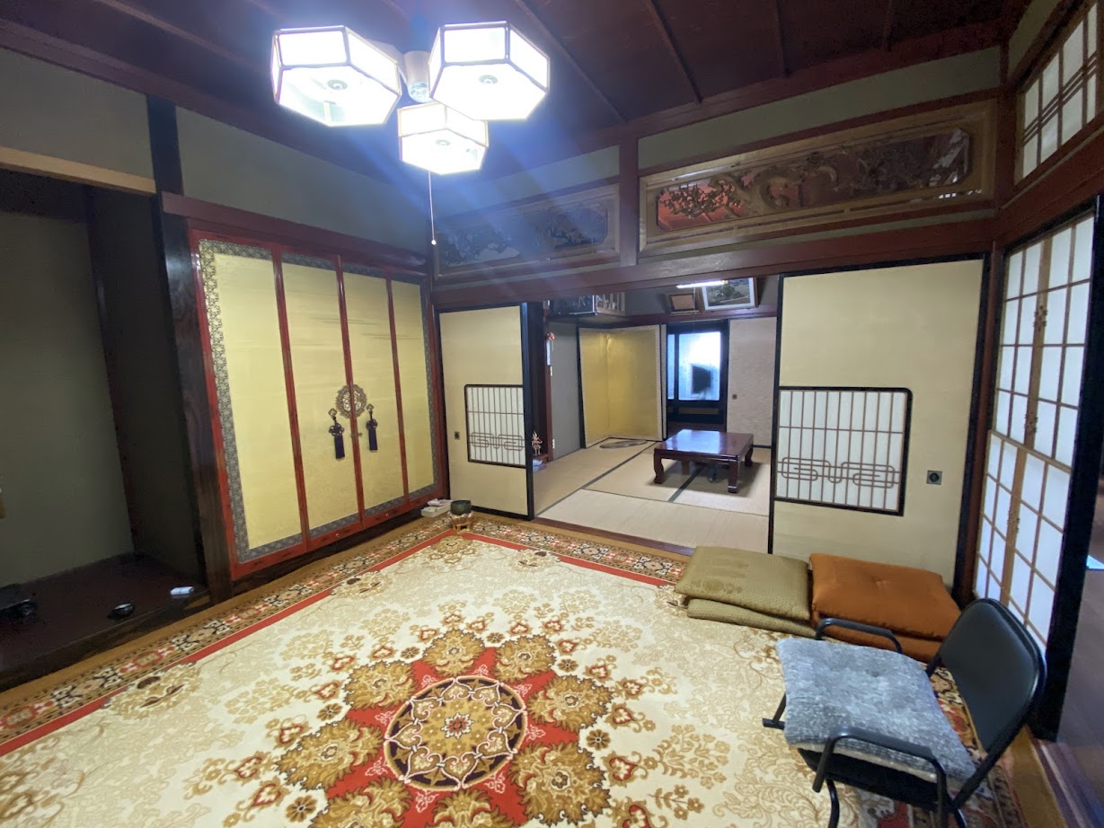 1970s wood house, 13-min walk to station, Toyama