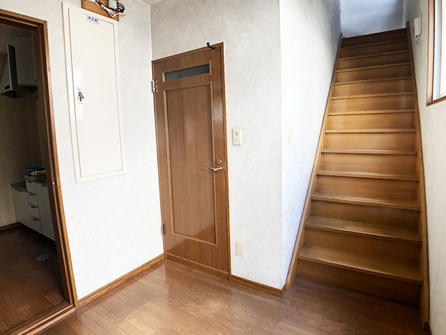 1990s wood house, 7-min walk to station, Aomori