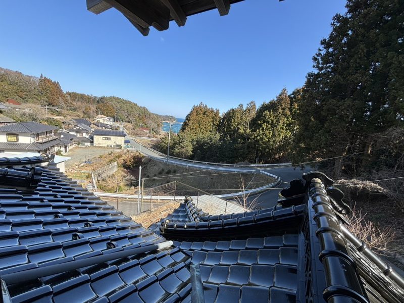 2000s wood house on a large plot in Iwate