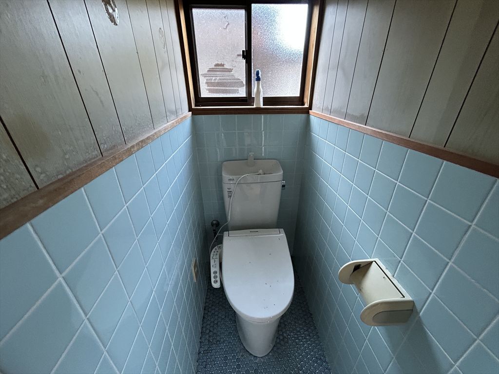 1990s wood house in Mie