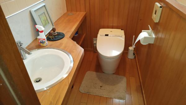 1970s wood house on a large plot in Hyogo