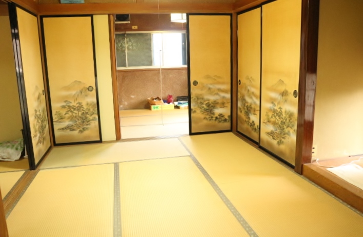 1970s wood house, 5-min walk to station, Tochigi