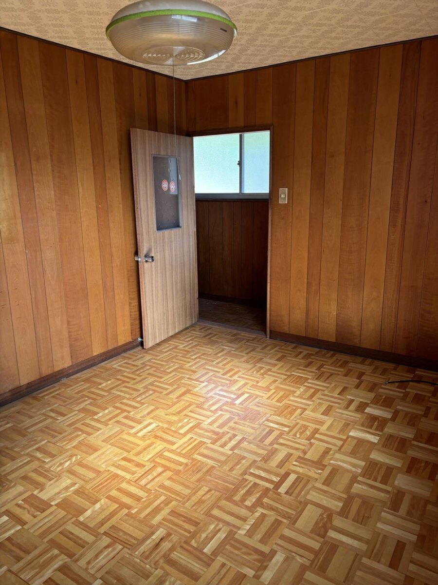 1970s wood house in Hyogo