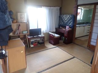 1950s wood house, 16-min walk to station, Oita