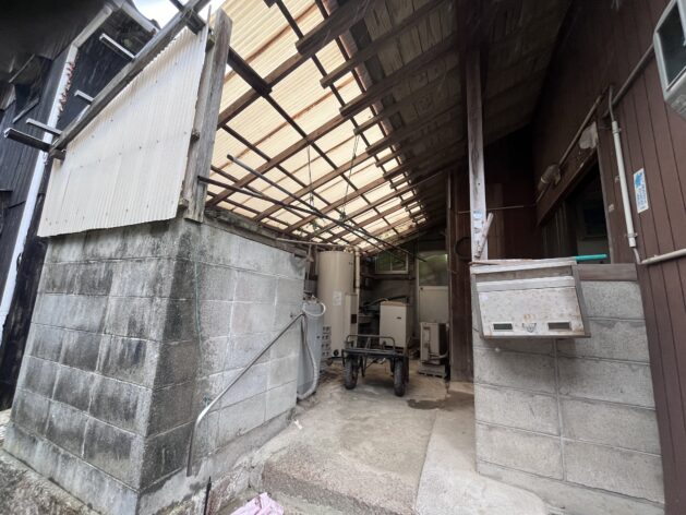 Wood house in Ehime