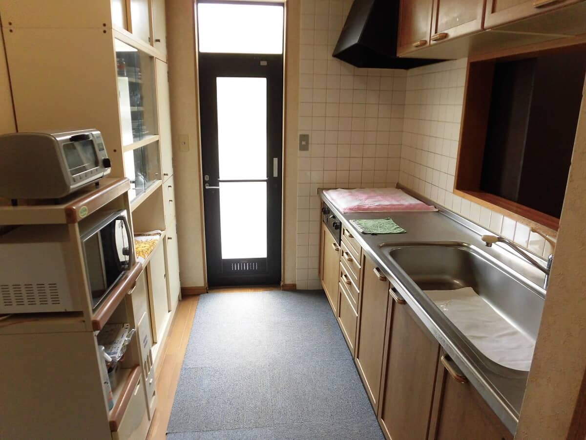 1990s wood house in Hiroshima