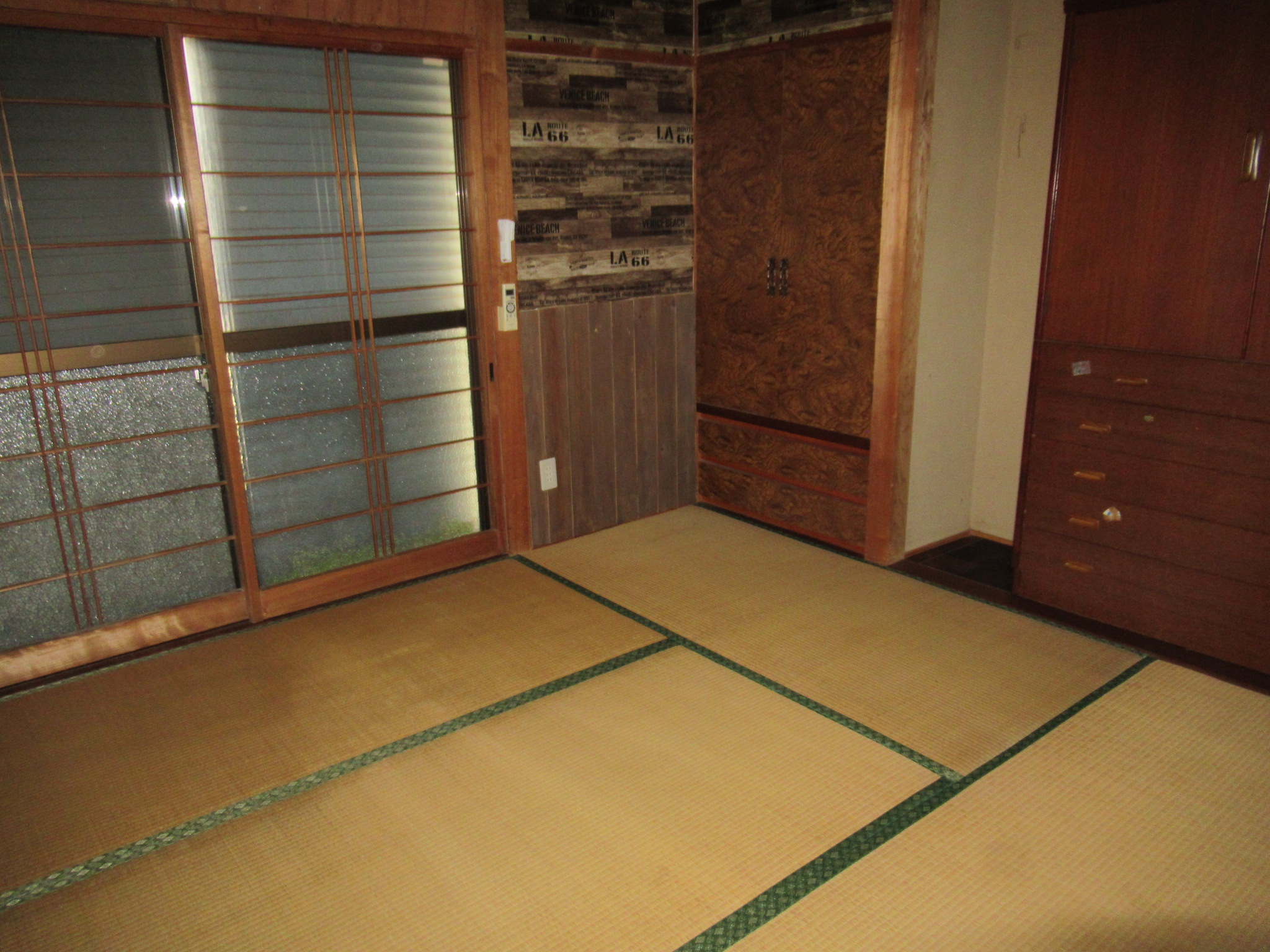 1980s wood house in Tarumizu, Kagoshima, farmland, approval needed