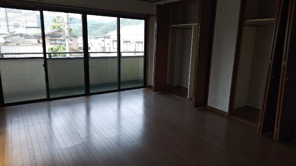 1990s wood house in Hyogo