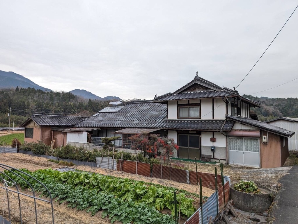 1940s wood house with storehouses in Hiroshima