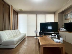 1990s wood house, 20-min walk to station, Fukui
