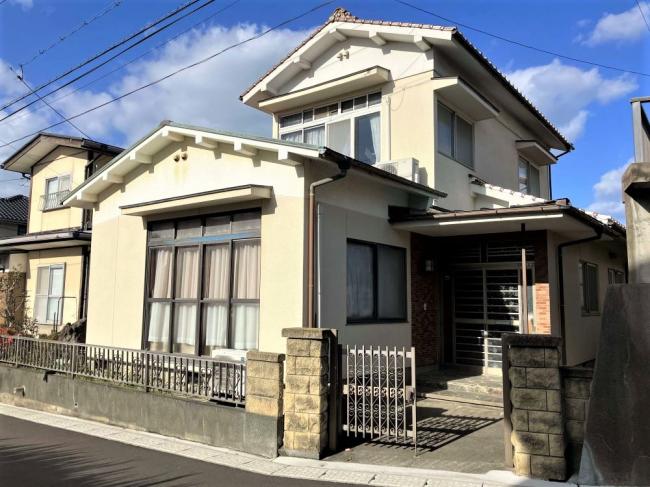 1970s wood house, 8-min walk to station, Shimane