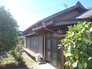 1950s wood house, 16-min walk to station, Oita