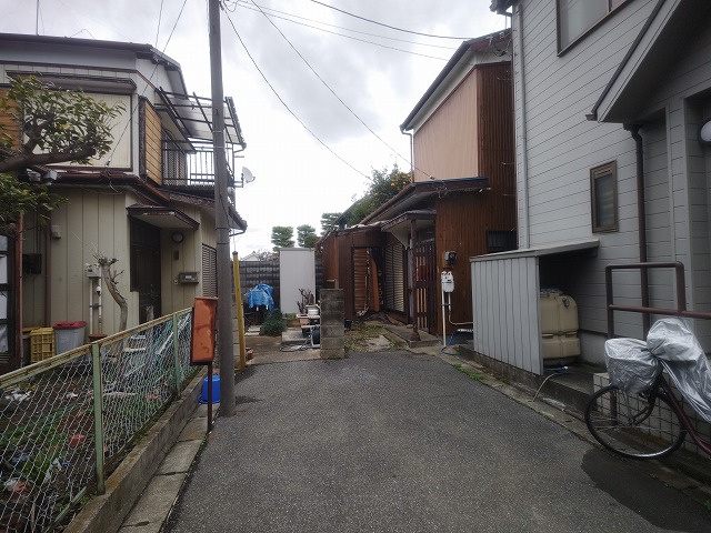 1970s wood house, 14-min walk to station, Saitama
