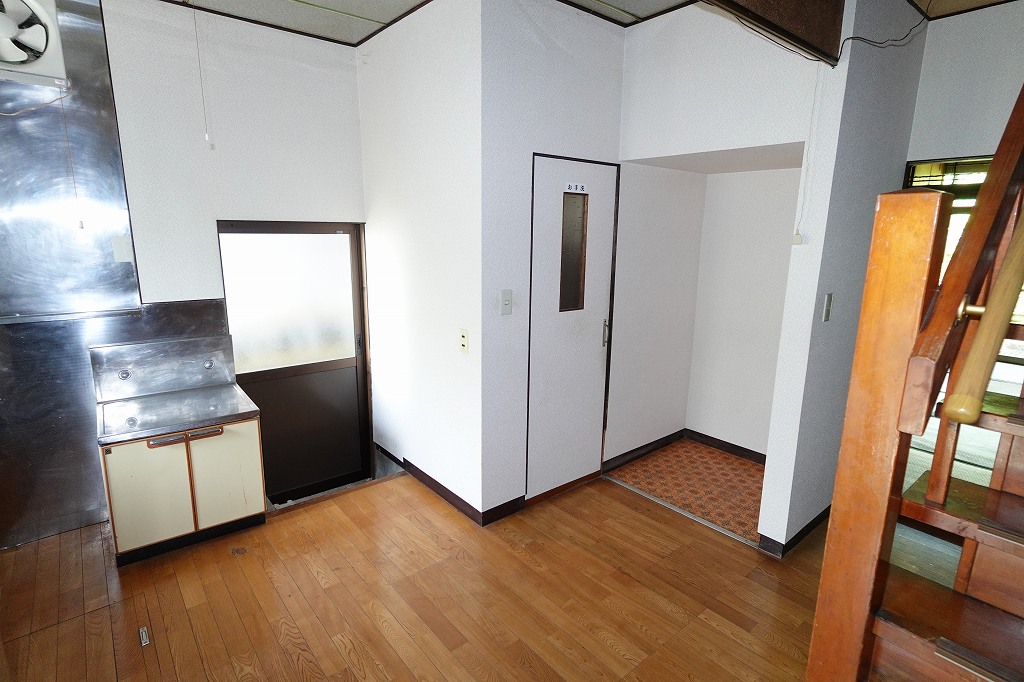 1960s wood house, 4-min walk to station, Nagano