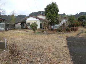 1960s wood house, 13-min walk to station, Kawanishi, Yusui
