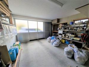 1980s wood house, 16-min walk to station, Shimane