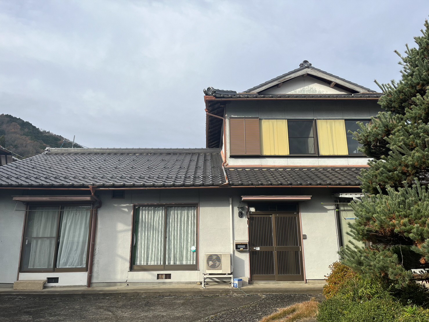 1960s wood house in Fukuchiyama, Kyoto, farmland, approval needed