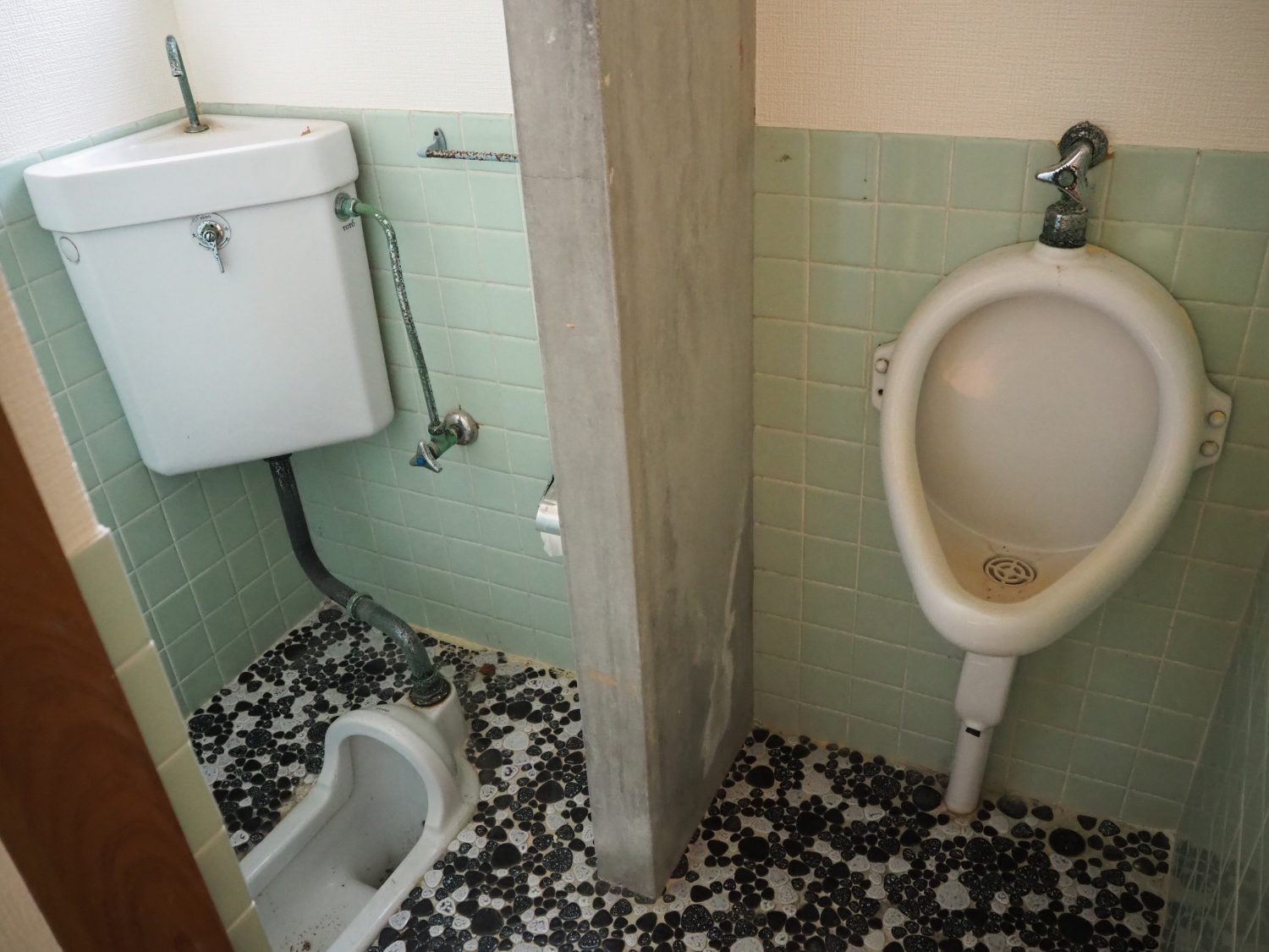 1970s concrete house in Hyogo