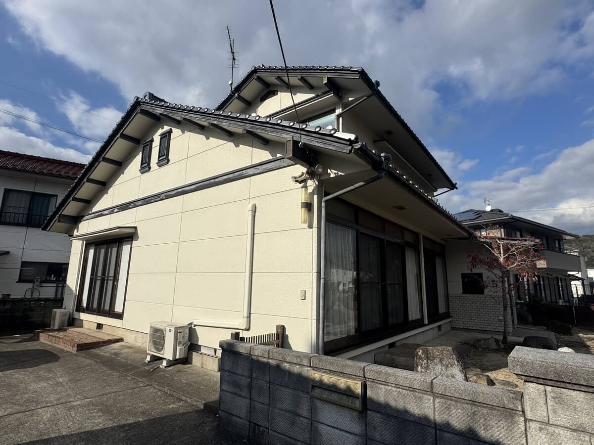 1980s wood house in Hiroshima