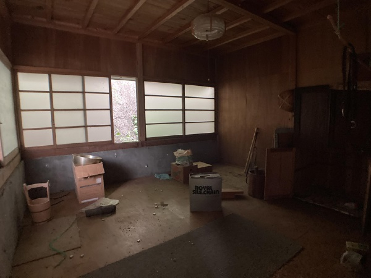 1910s wood house on a large plot in Tochigi