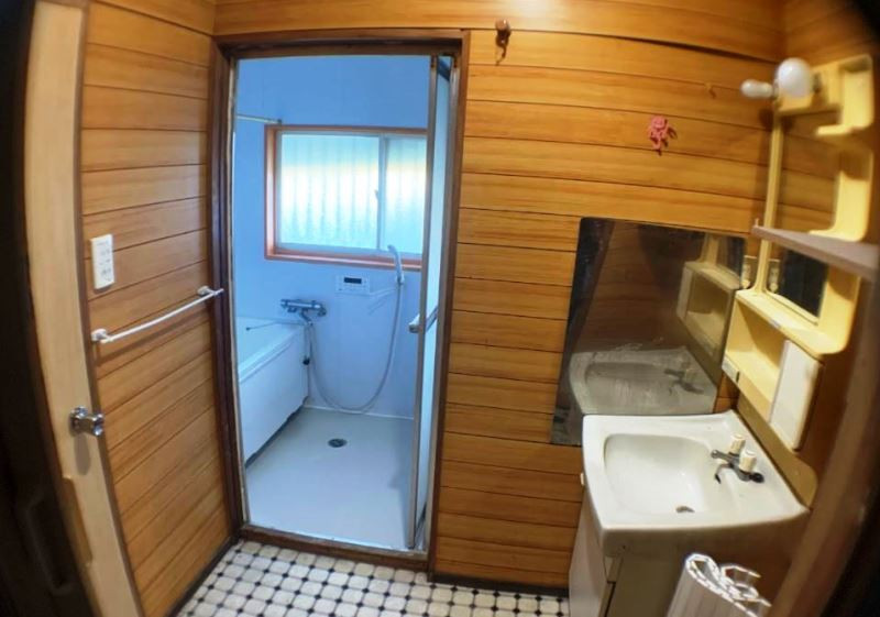 1990s wood house, 13-min walk to station, Ibaraki