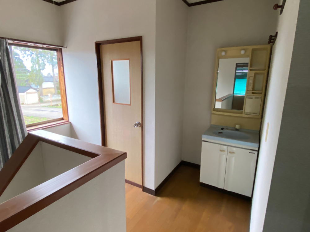 1990s wood house in Toyama