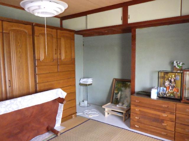 1970s wood house, 12-min walk to station, Nagasaki