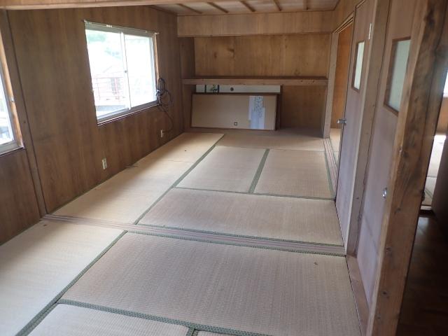 1970s wood house in Oita