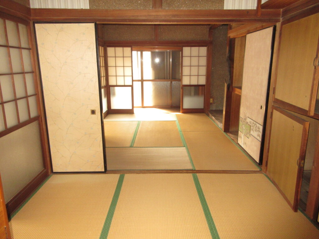 Vacant House (Sale) [No. 334] Shimogo 4.98 Million Yen, Built Showa 42, Land 329.89 ㎡, Building 116.77 ㎡