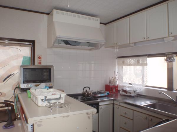 1970s wood house, 18-min walk to station, Ishikawa