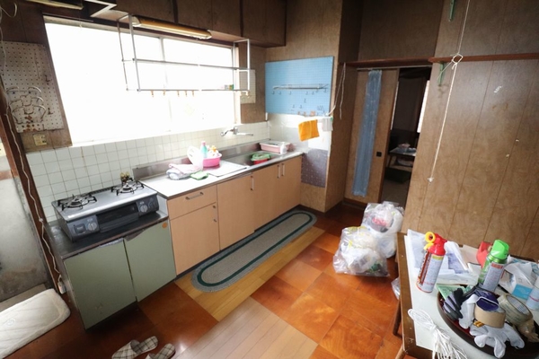 1970s wood house, 17-min walk to station, Shimane