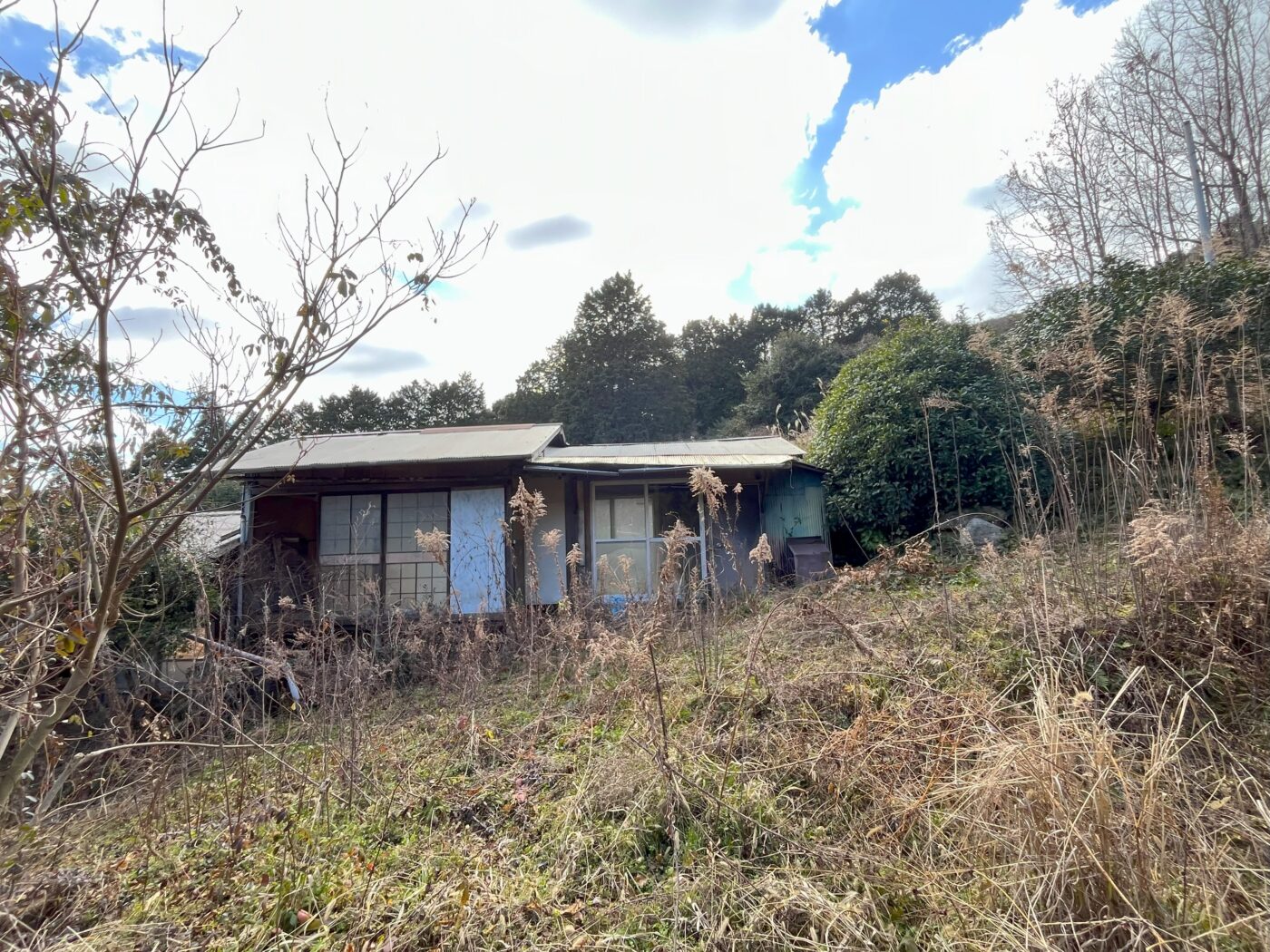House with outbuildings in Fukuoka