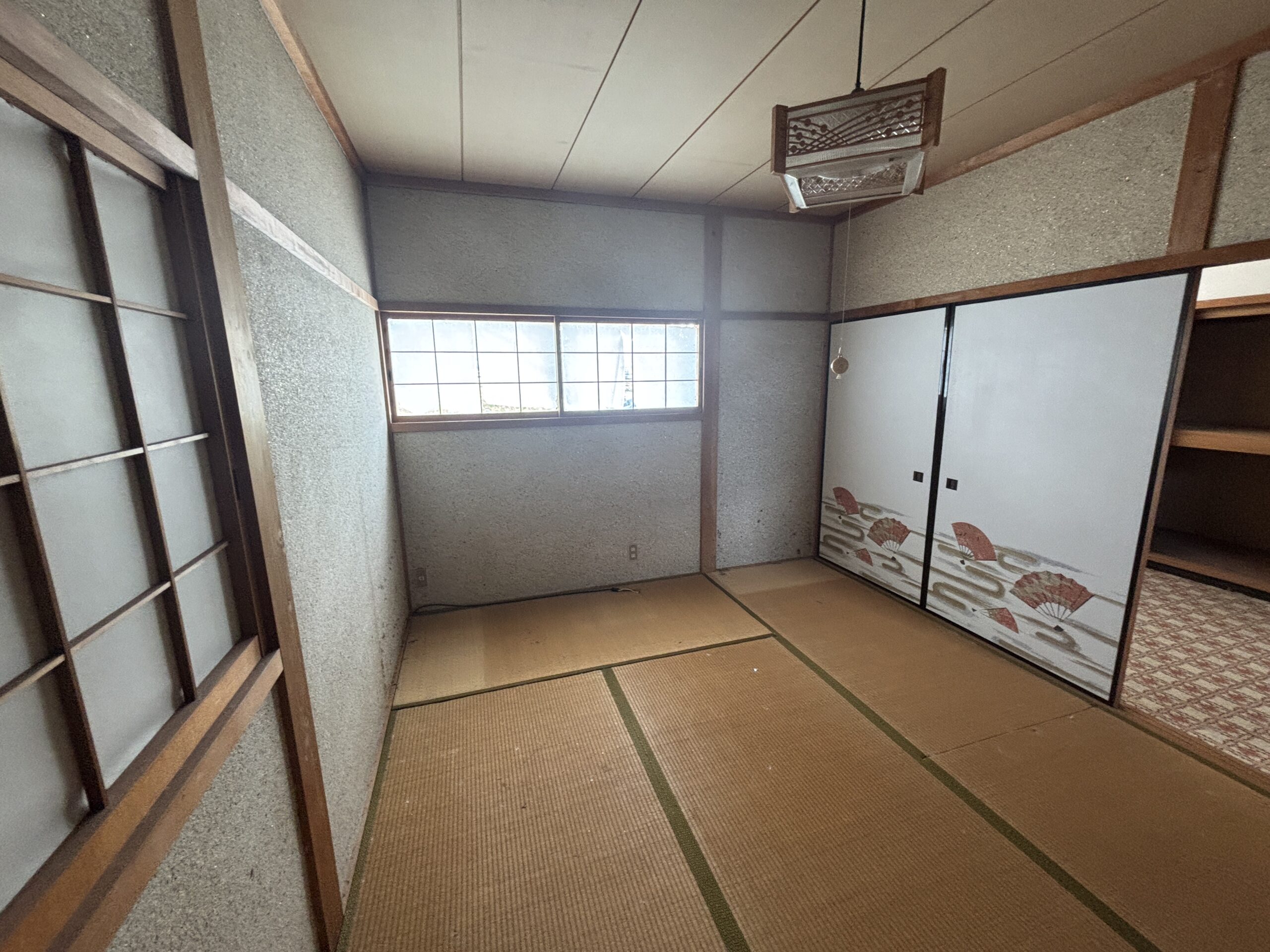 1980s wood house, 19-min walk to station, Fukui