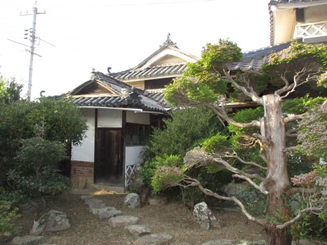 1860s wood house on a large plot in Okayama