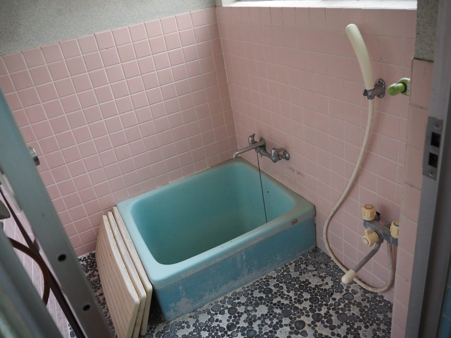 1970s concrete house in Hyogo