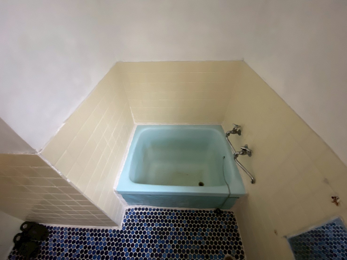 1970s wood house, 13-min walk to station, Aomori