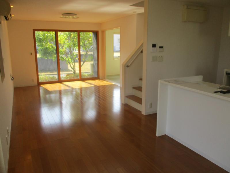 2000s wood house in Mie