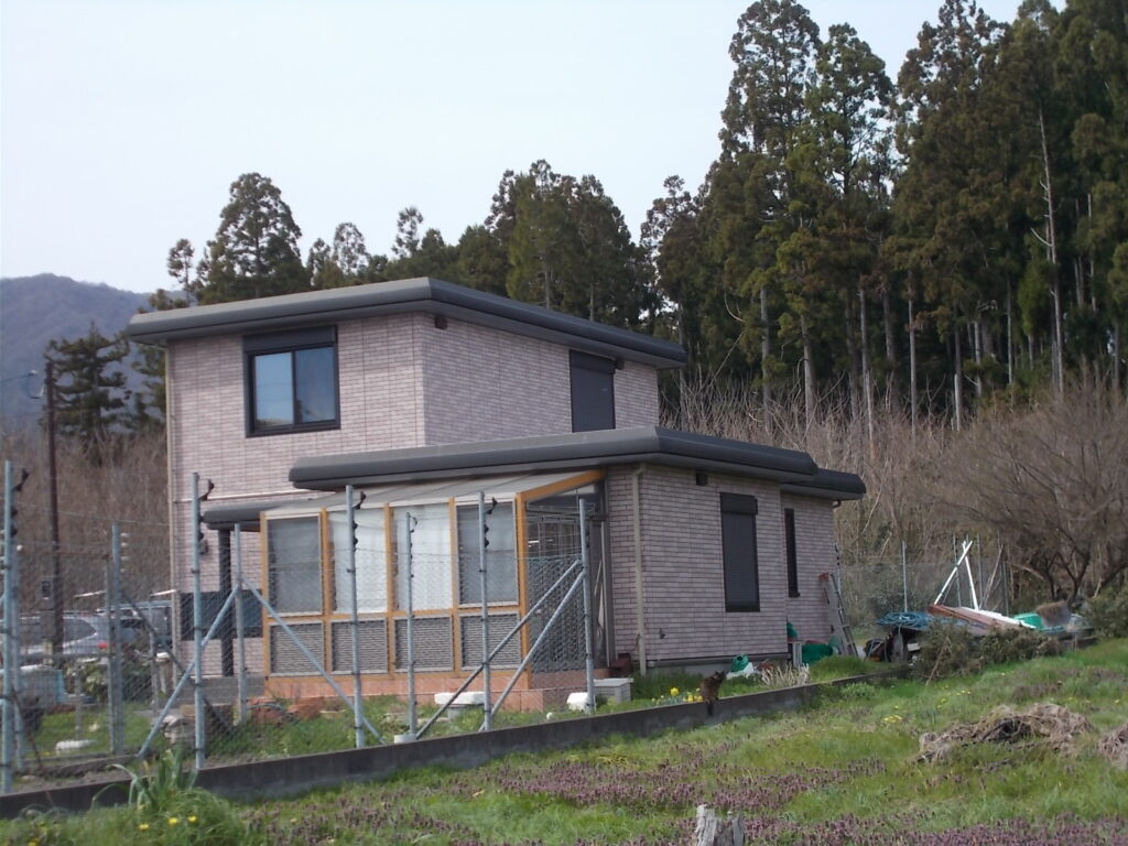 2000s steel-frame house in Shiga