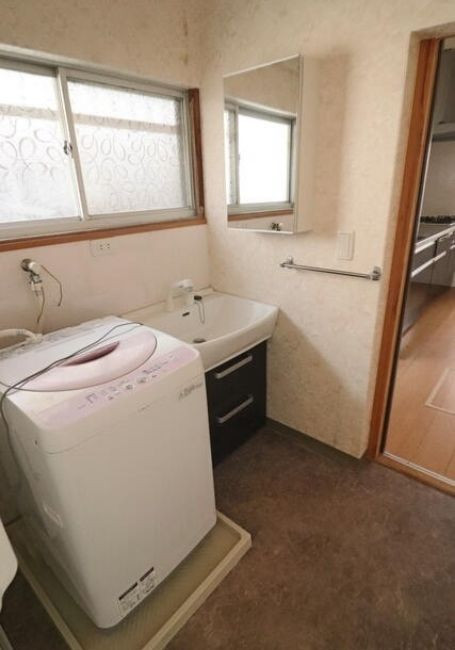 Wood house, 11-min walk to station, Kagawa